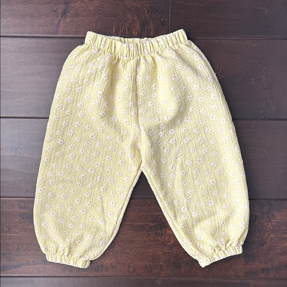 Daily Bebe Lightweight Daisy Print Pants 2T